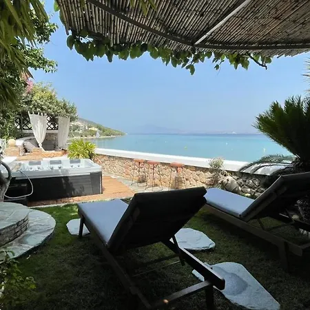 Ammos Salamina Villa *